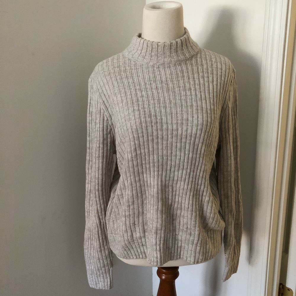 Forever 21 turtle neck sweater